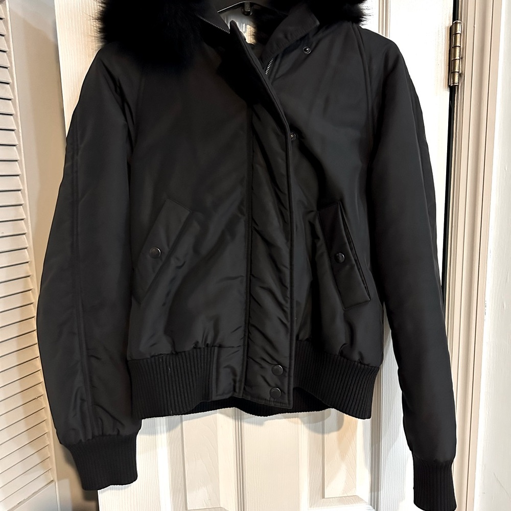 Women’s Theory bomber jacket. Detachable fur around the face.